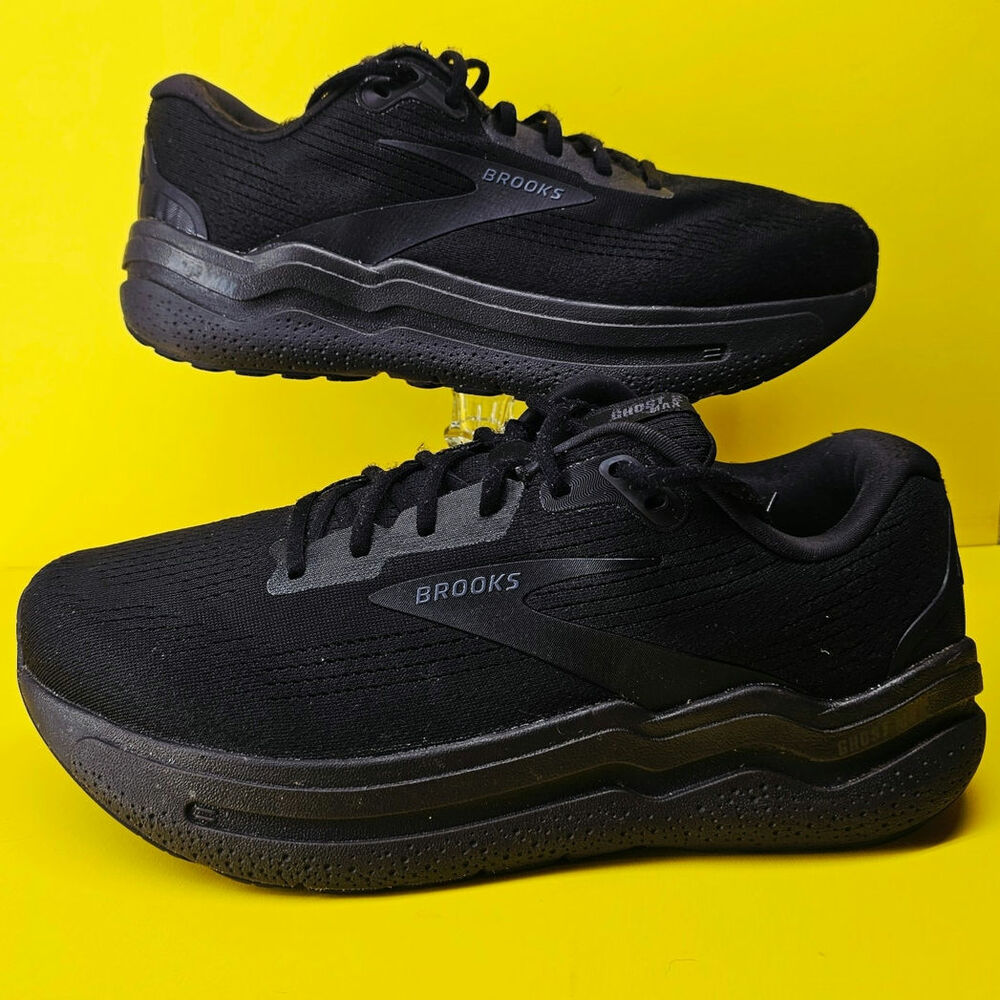 ExtraWide Super Comfy Brooks